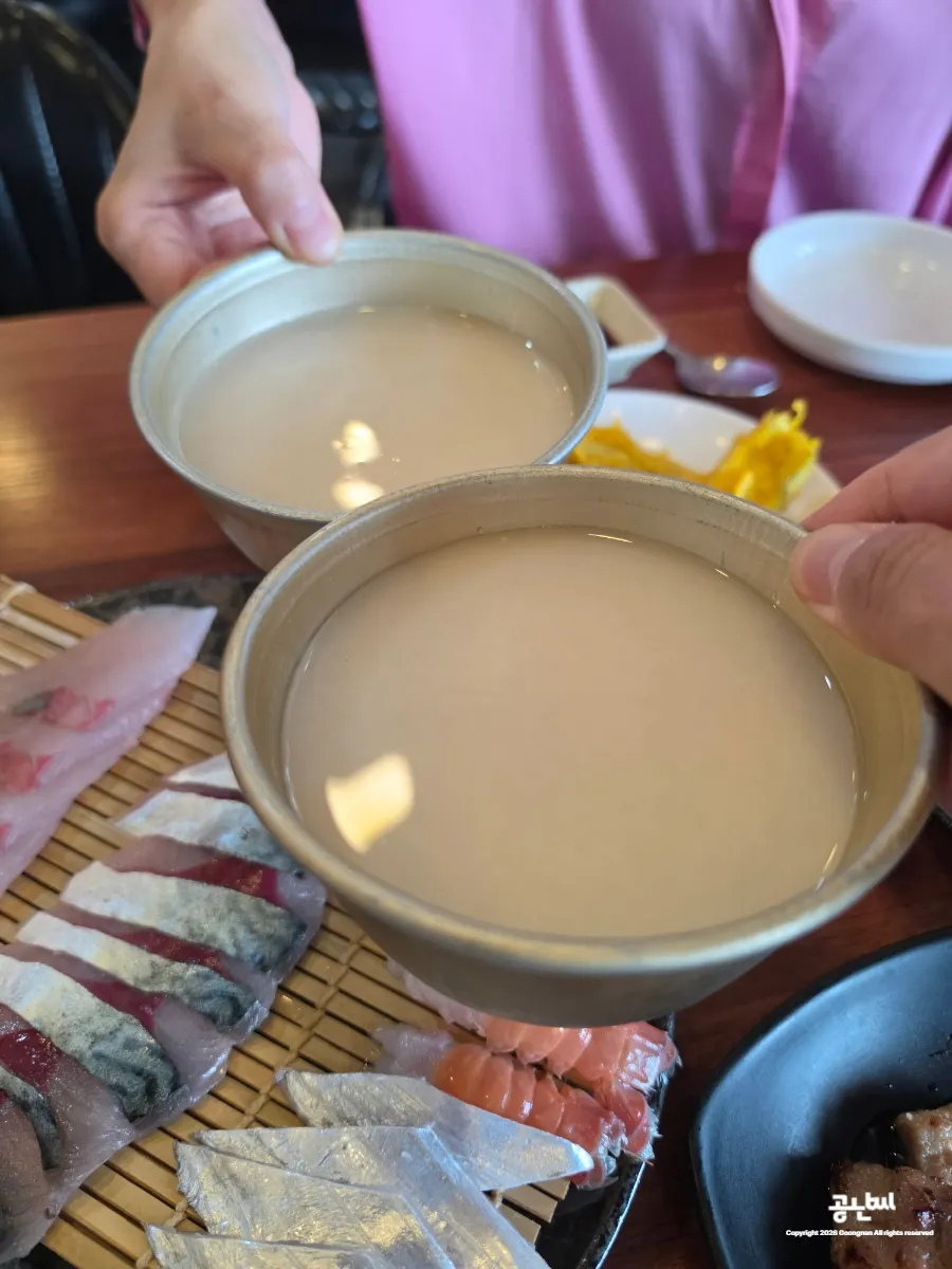 딱새우회 클로즈업
