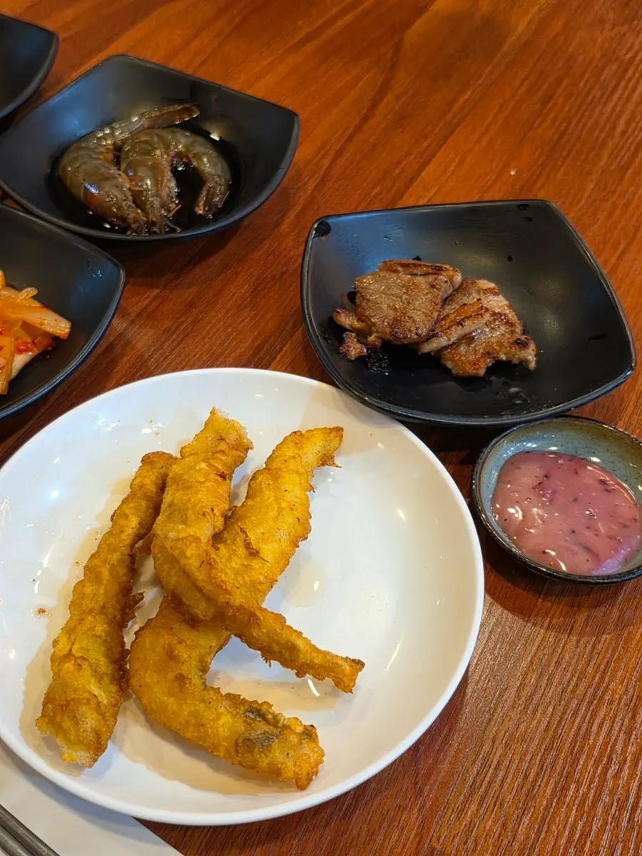 양념 돔베고기 접시
