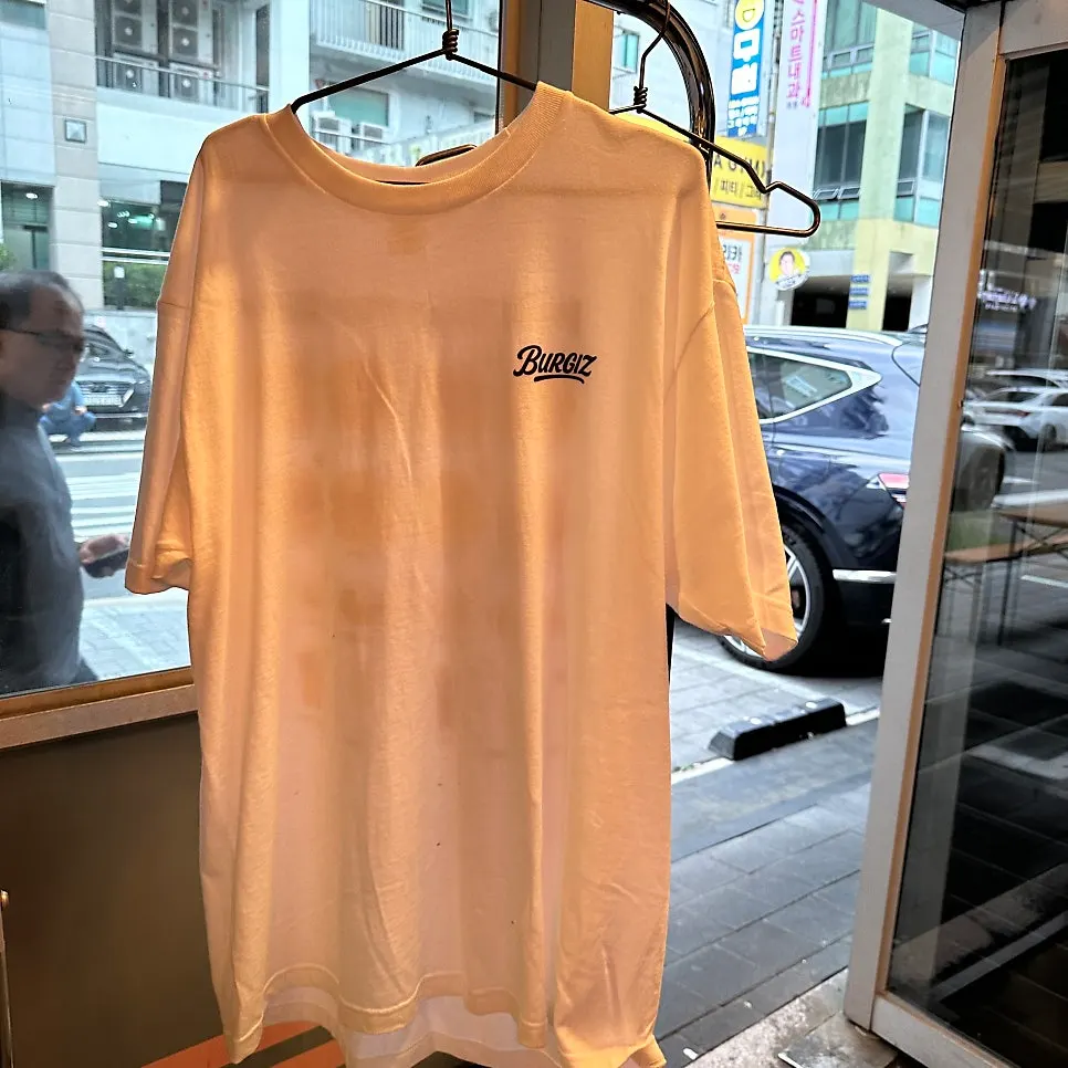 깔끔한 버기즈 매장 분위기