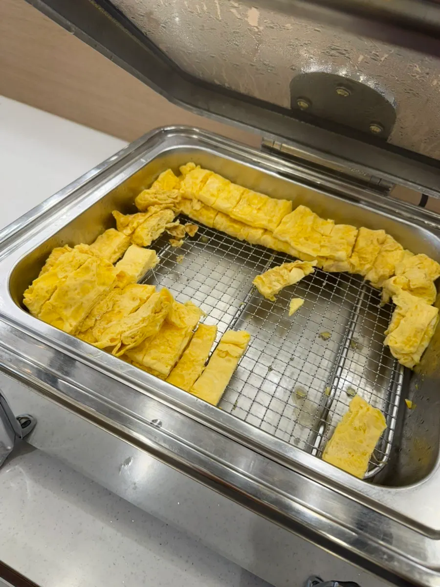 Unlimited self-serve bar side dishes