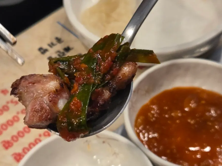 Vegetable side dishes served with the meat