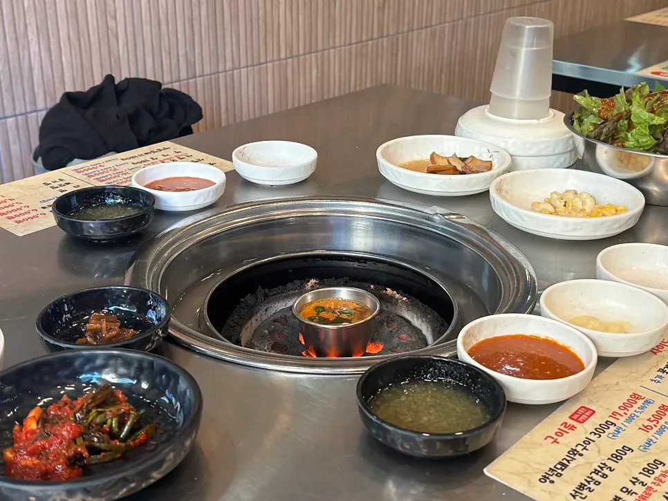 주문한 양념돼지왕구이 600g 상차림