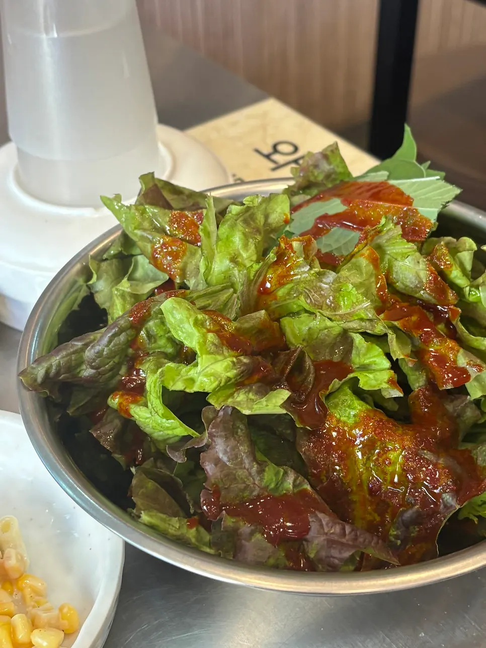 초벌 화덕 앞 연탄불 고기