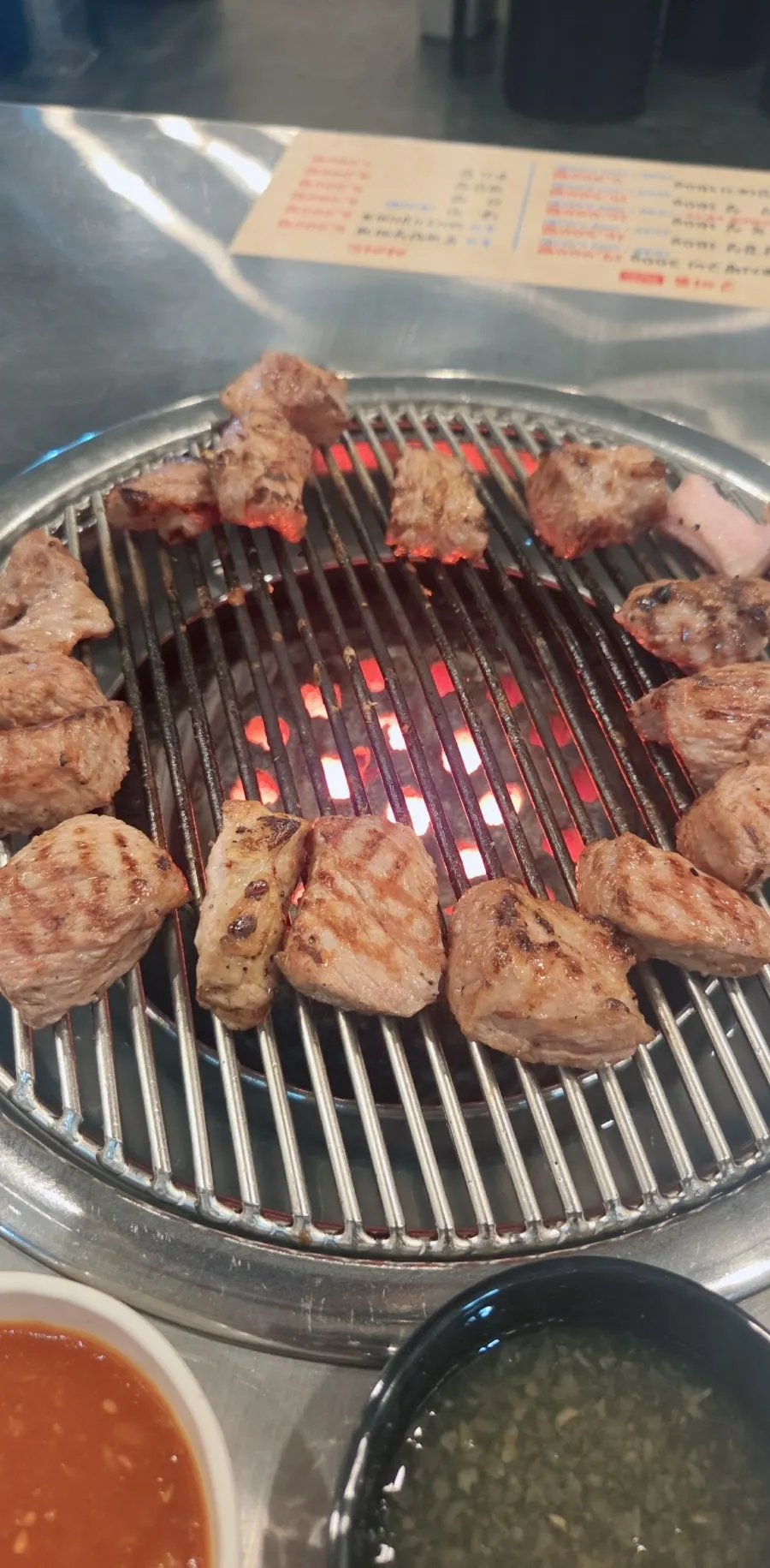 脂っこさを和らげるレタス和え