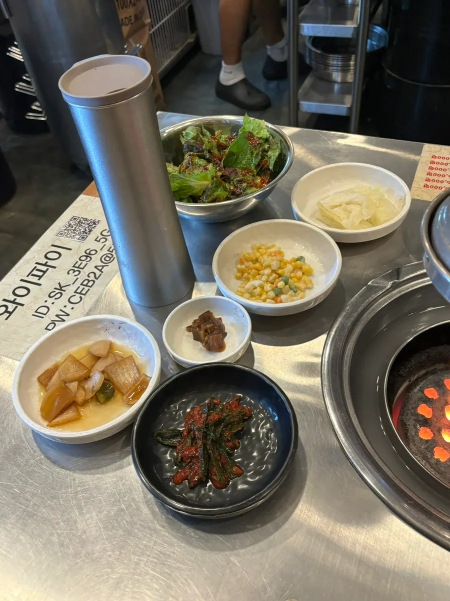 Table being set up at Tannae Paju Main Branch
