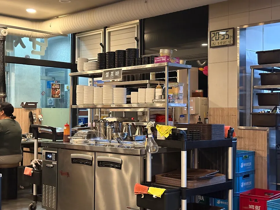 Self-serve bar at Tannae Paju Main Branch