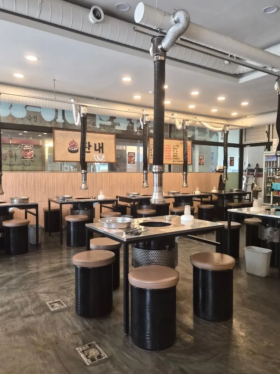 Clean, tidy interior of Tannae Paju Main Branch