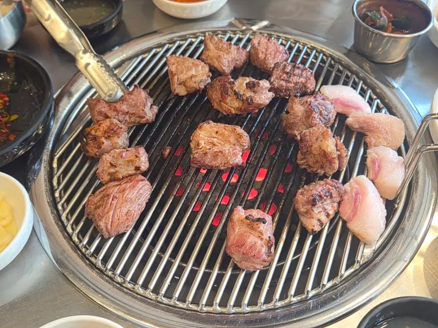The small bits of meat served alongside the pork neck