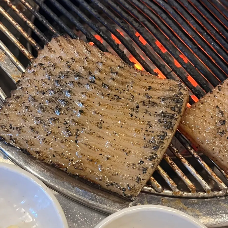 양념돼지왕구이 한 덩어리