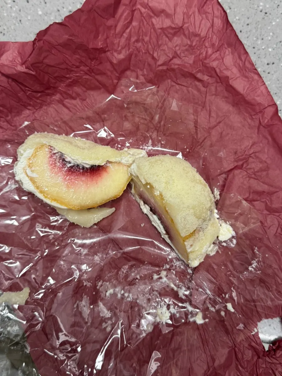 Cross-section of the yogurt peach rice cake