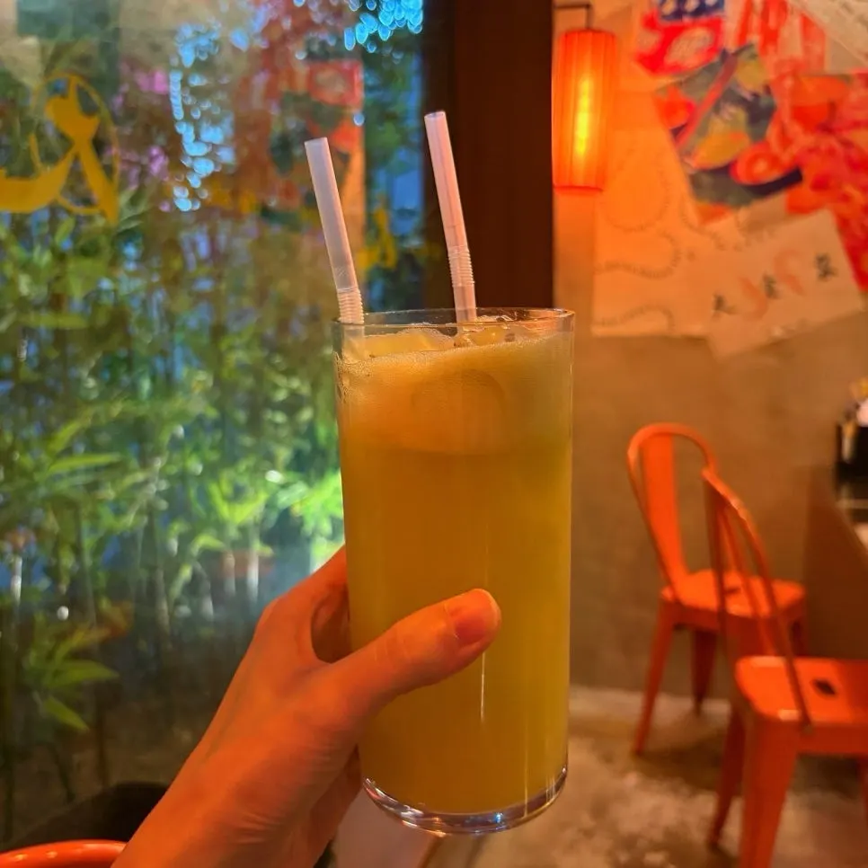 Food and drinks on the table at Ttasijia Yeonnam