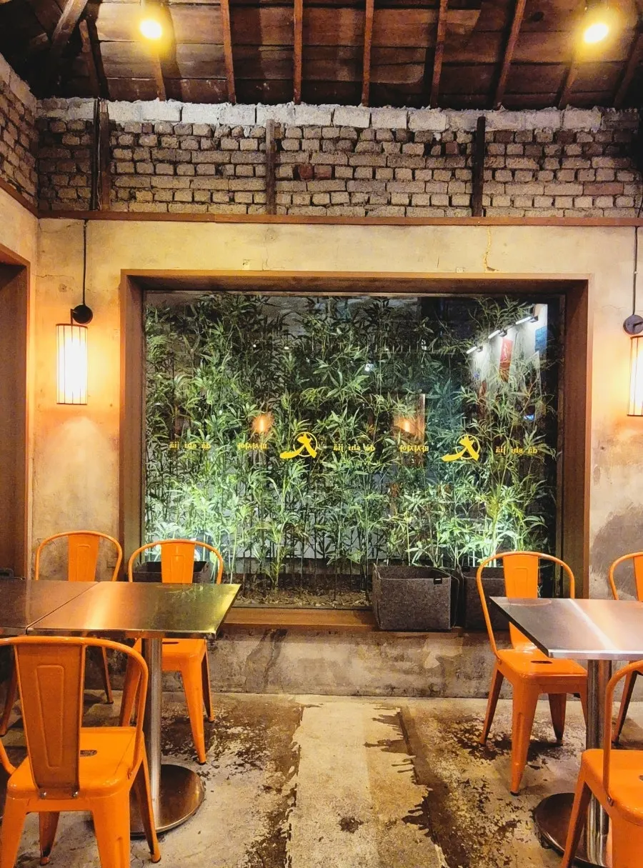 Interior of Ttasijia Yeonnam lit in orange tones