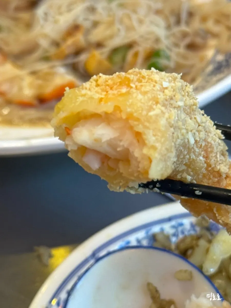 Cereal shrimp coated in crispy cereal crumbs