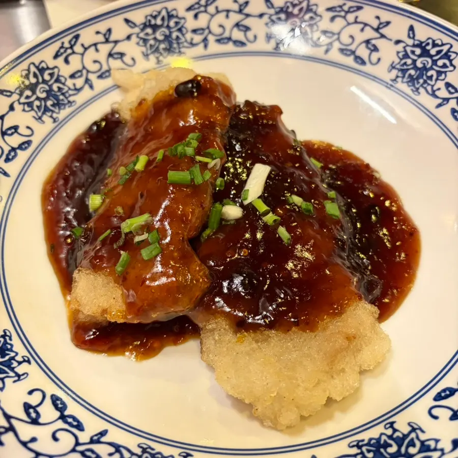 Two pieces of small-size black vinegar sweet and sour pork