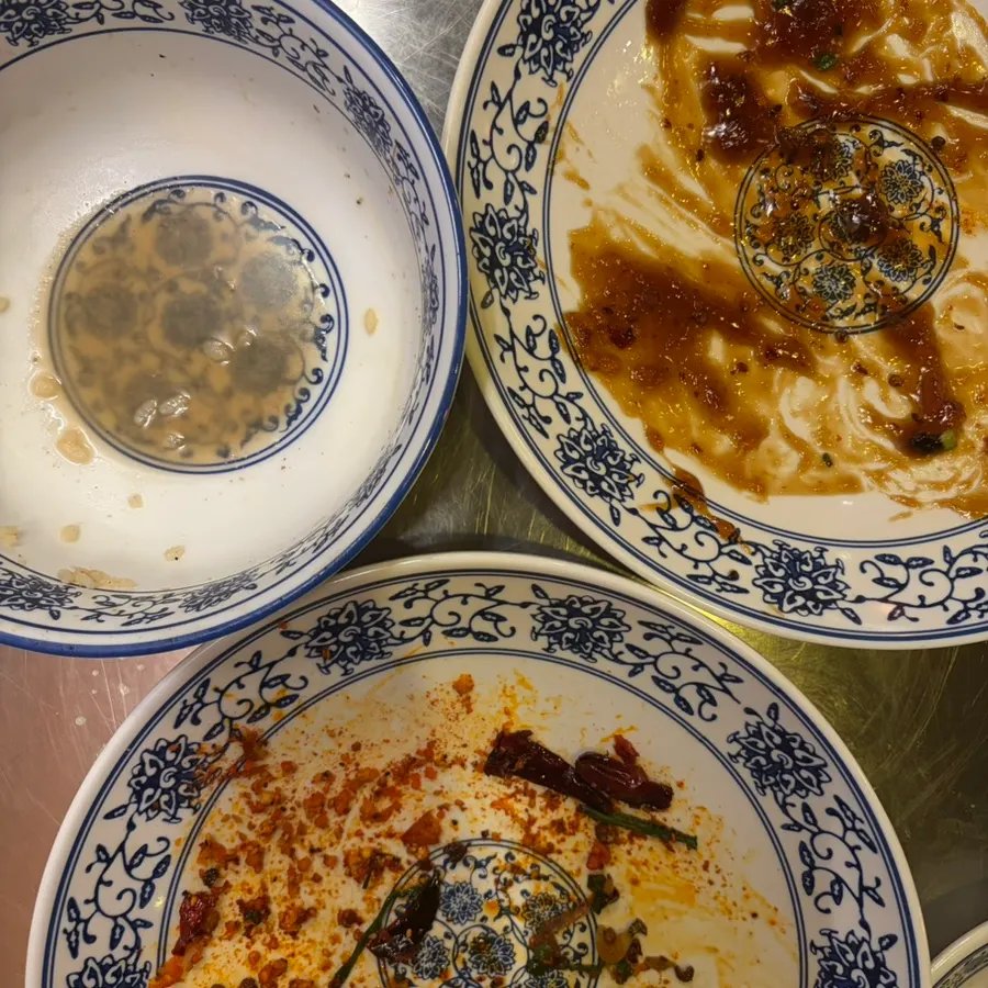 Tender chicken meat inside the mala chicken