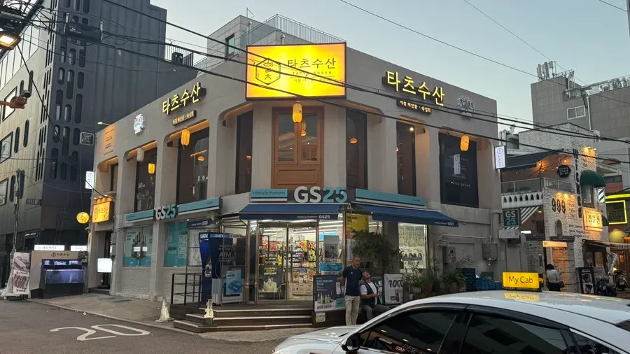 The convenience store alley on the 1st floor of TATSU SUSAN's building