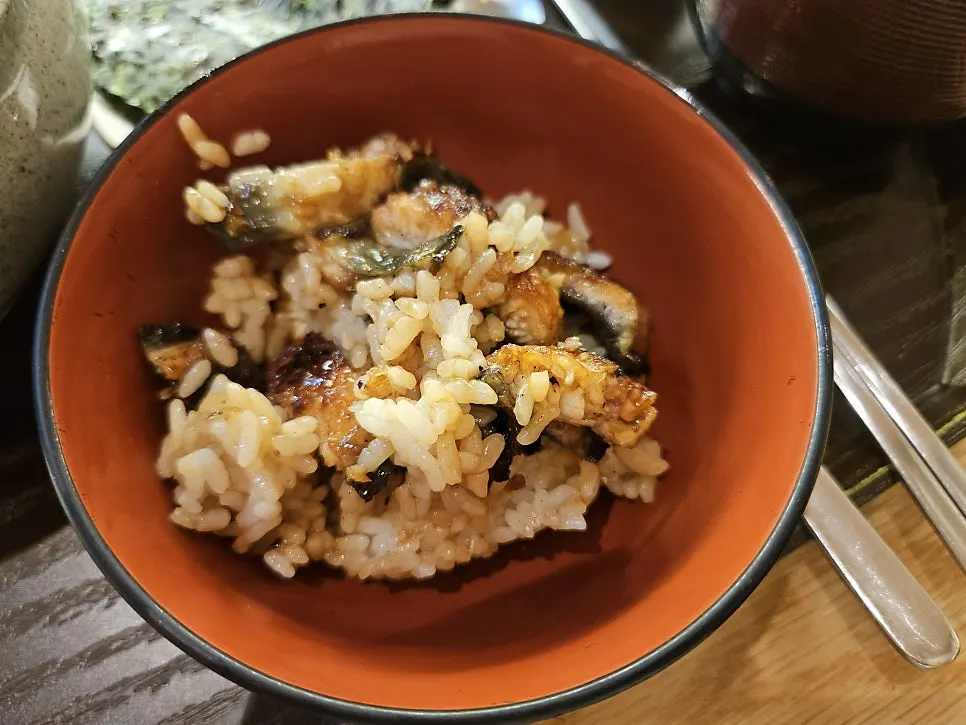 First quarter of the divided hitsumabushi eaten plain