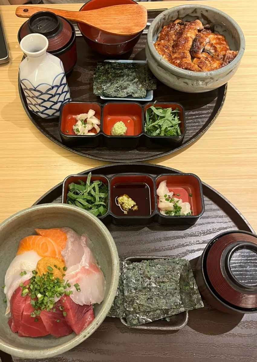 정갈하게 차려진 타와 한 상 차림