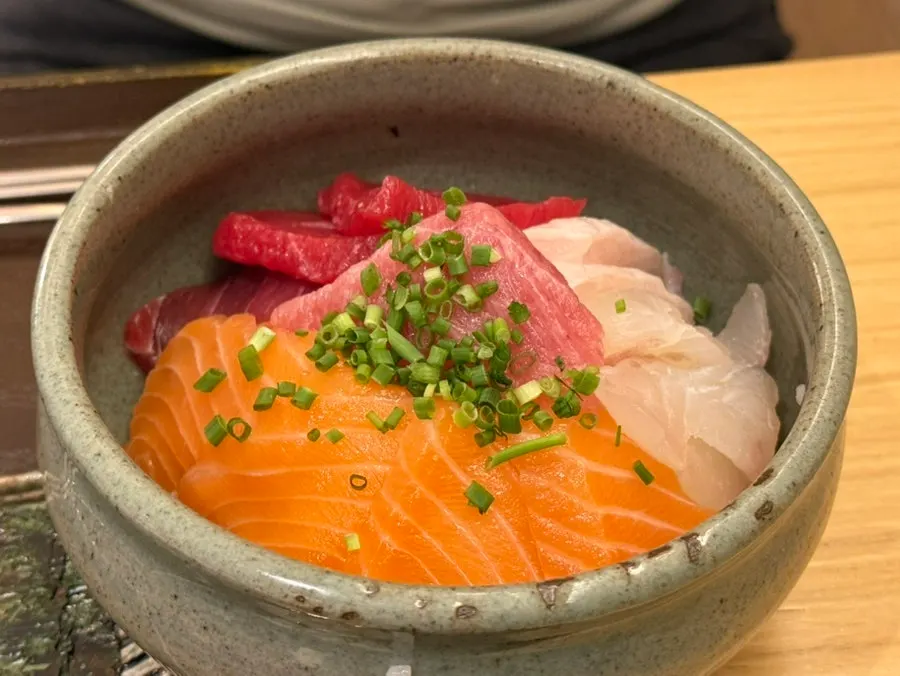 Sashimi piled high in the kaisendon bowl