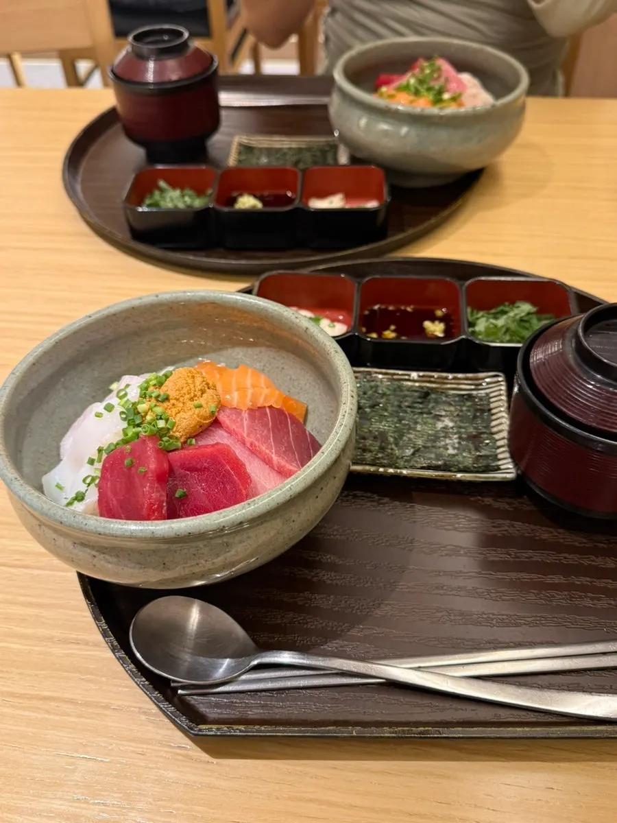 Mixing ankimo into rice