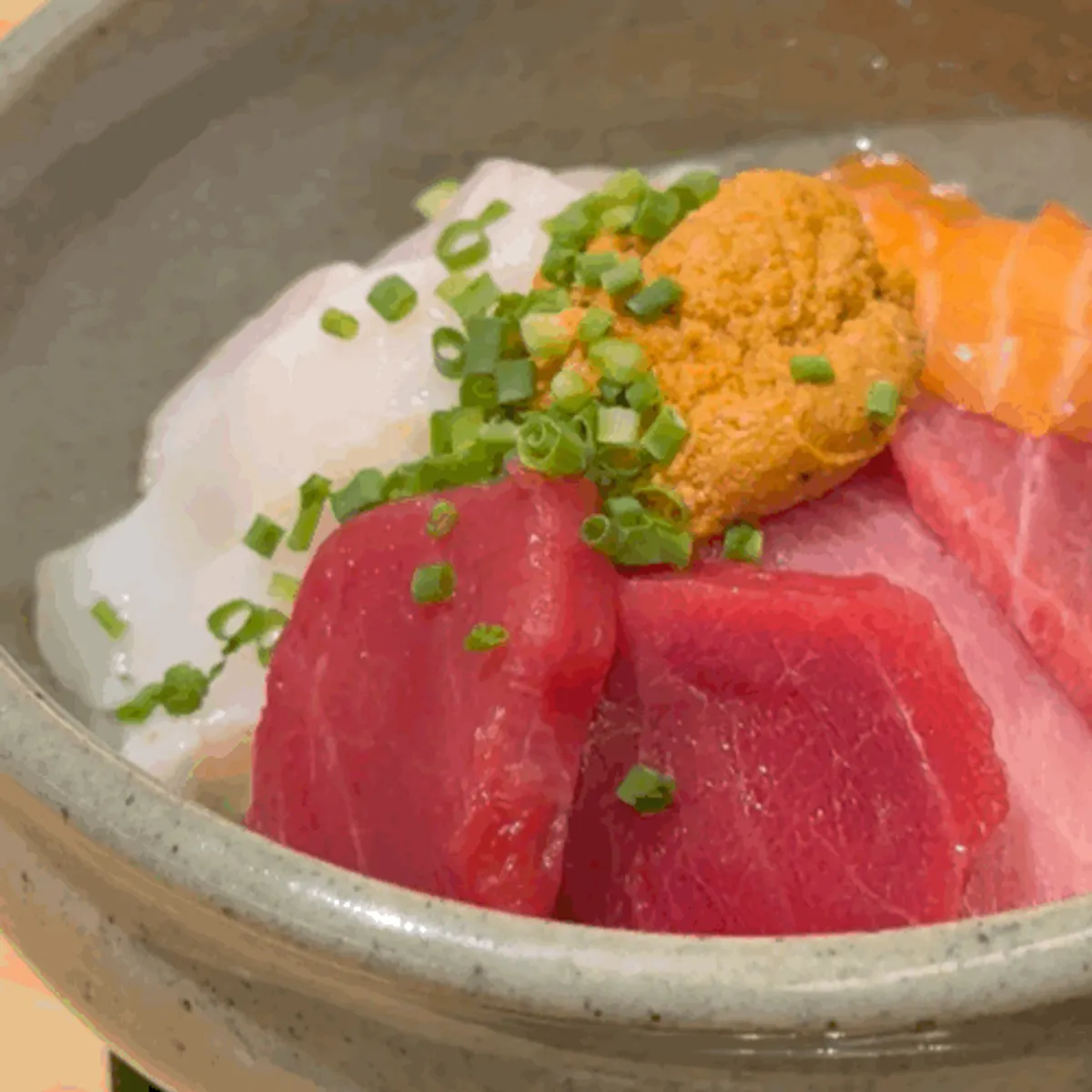 Signature photo of Tawa's kaisendon