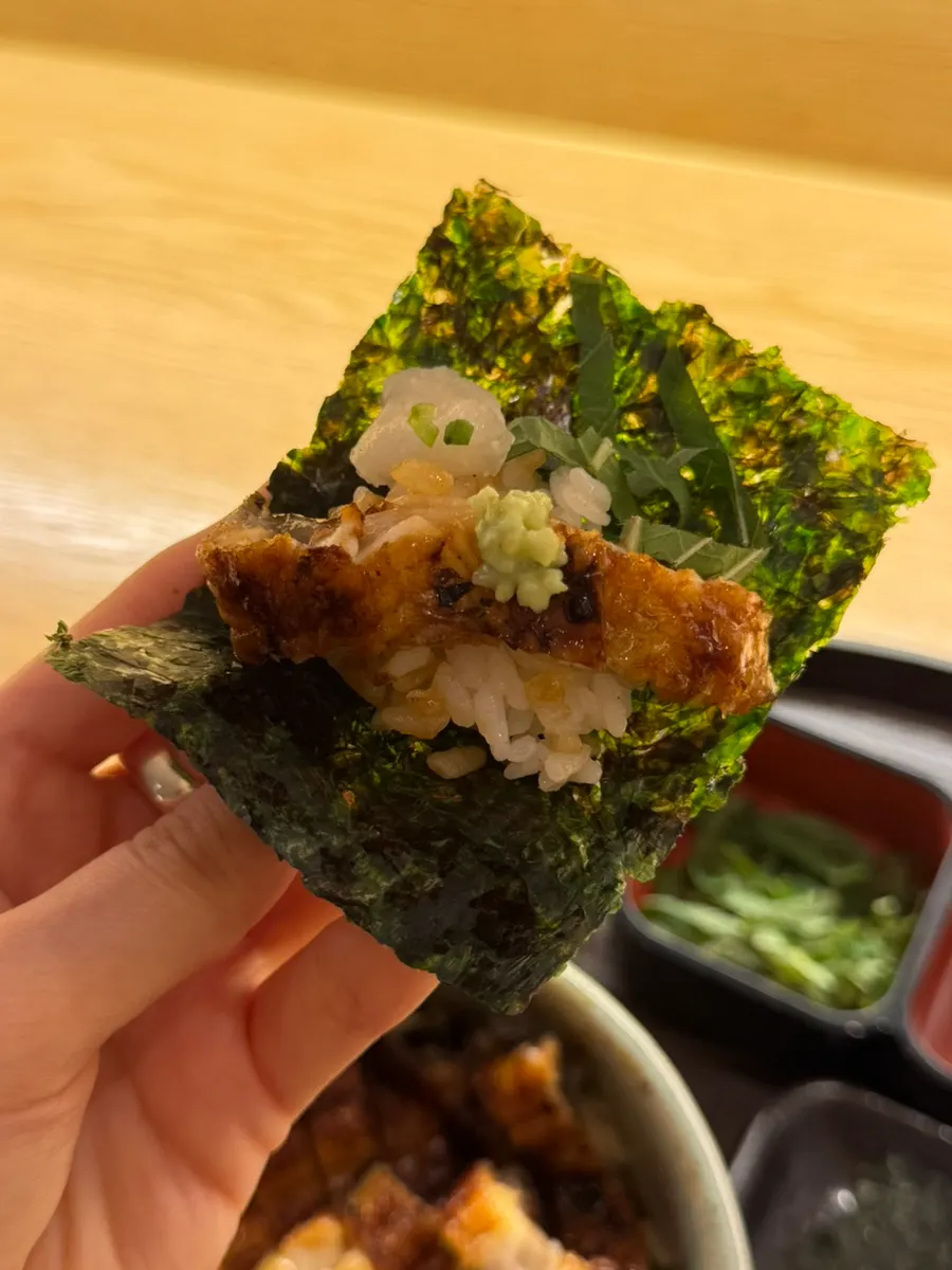 A plate of refilled seaweed and vegetables