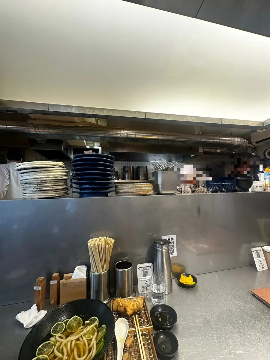Tebo table with QR code menu