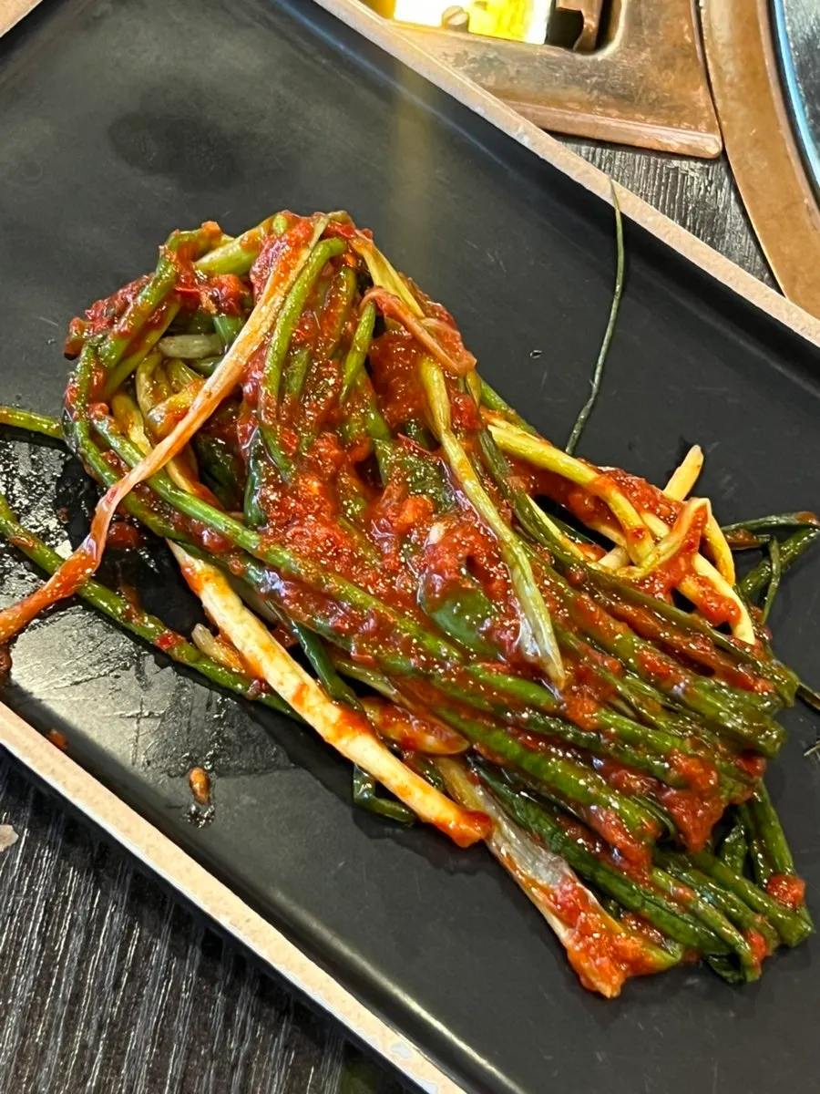 기본 찬이 차려진 테이블 세팅