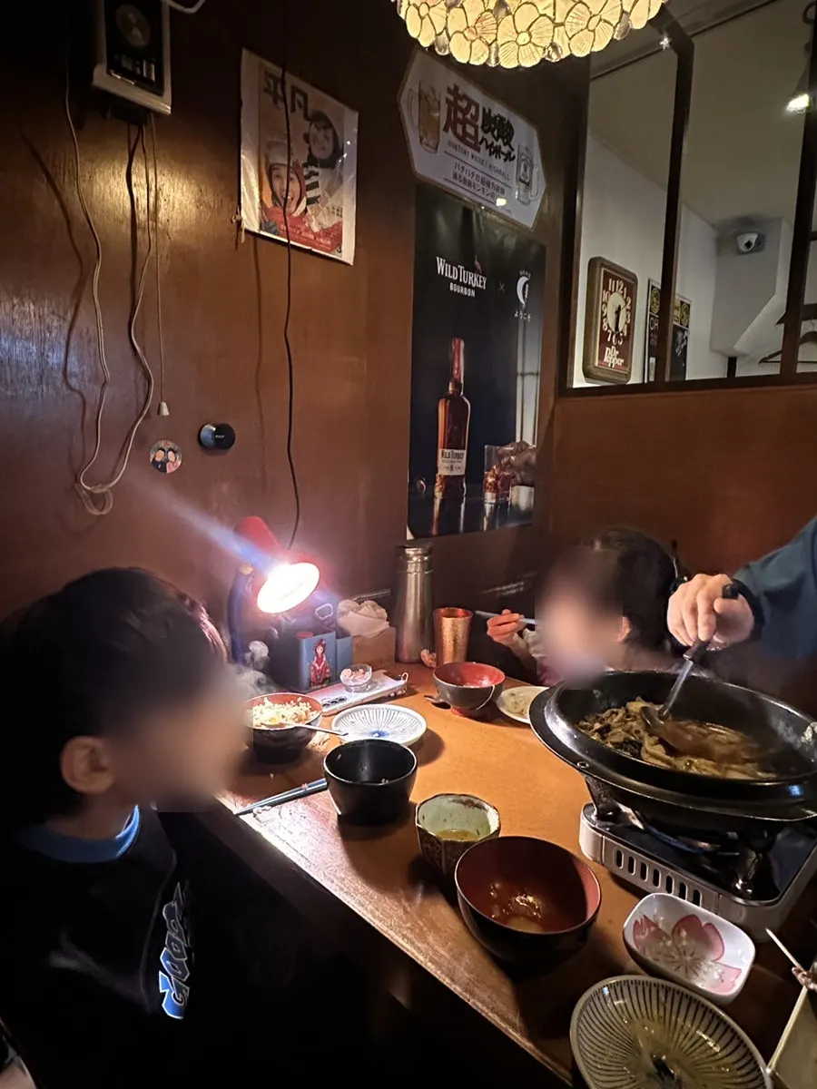 식사를 마친 텐조 테이블
