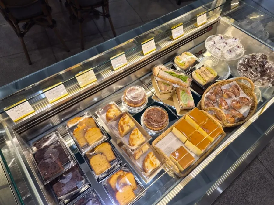 Bakery counter with a variety of bread