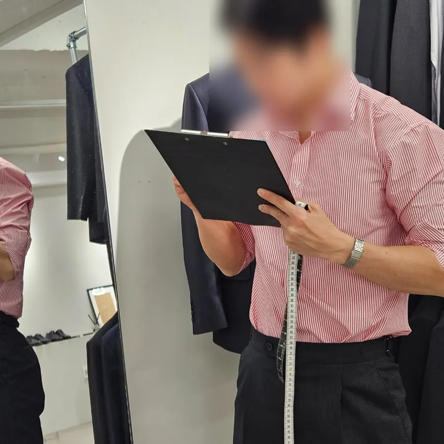 가슴과 허리 치수를 측정하는 채촌 과정