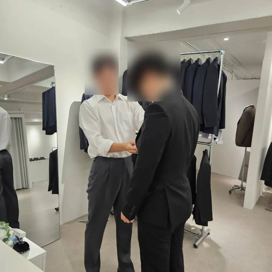 일주일 만에 제작된 맞춤 셔츠 가봉
