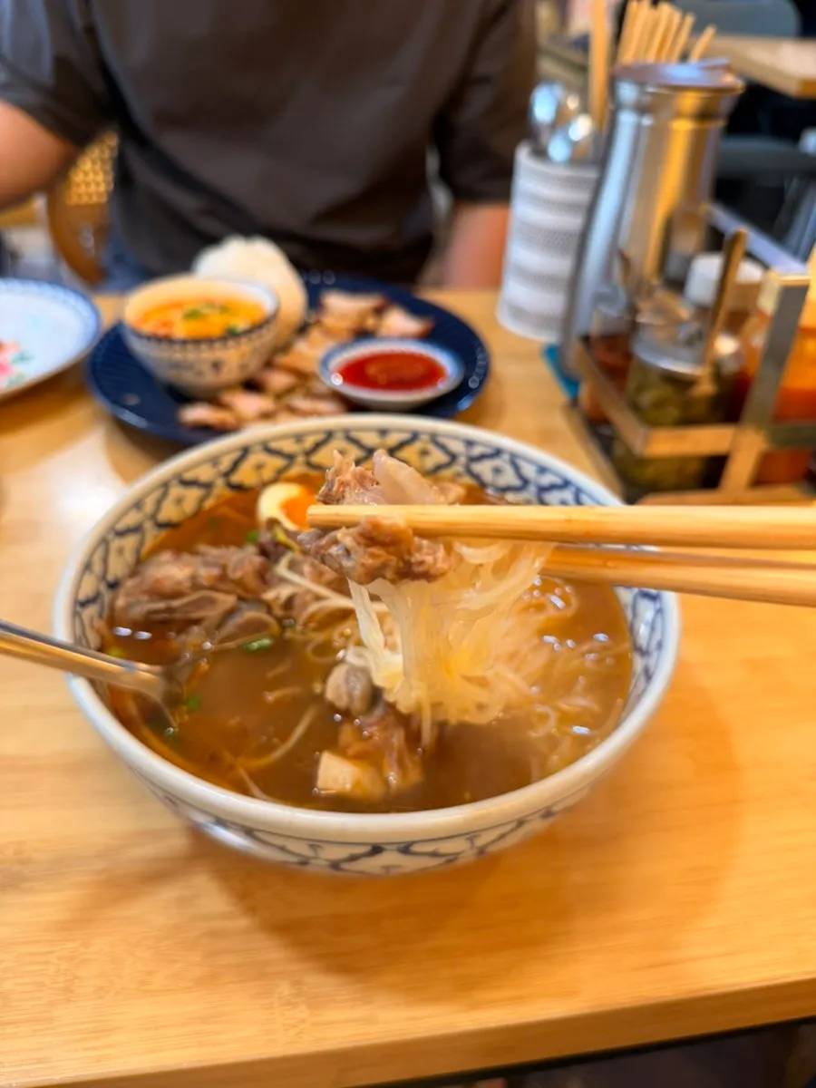 Generous meat piled onto the gamjatang pho