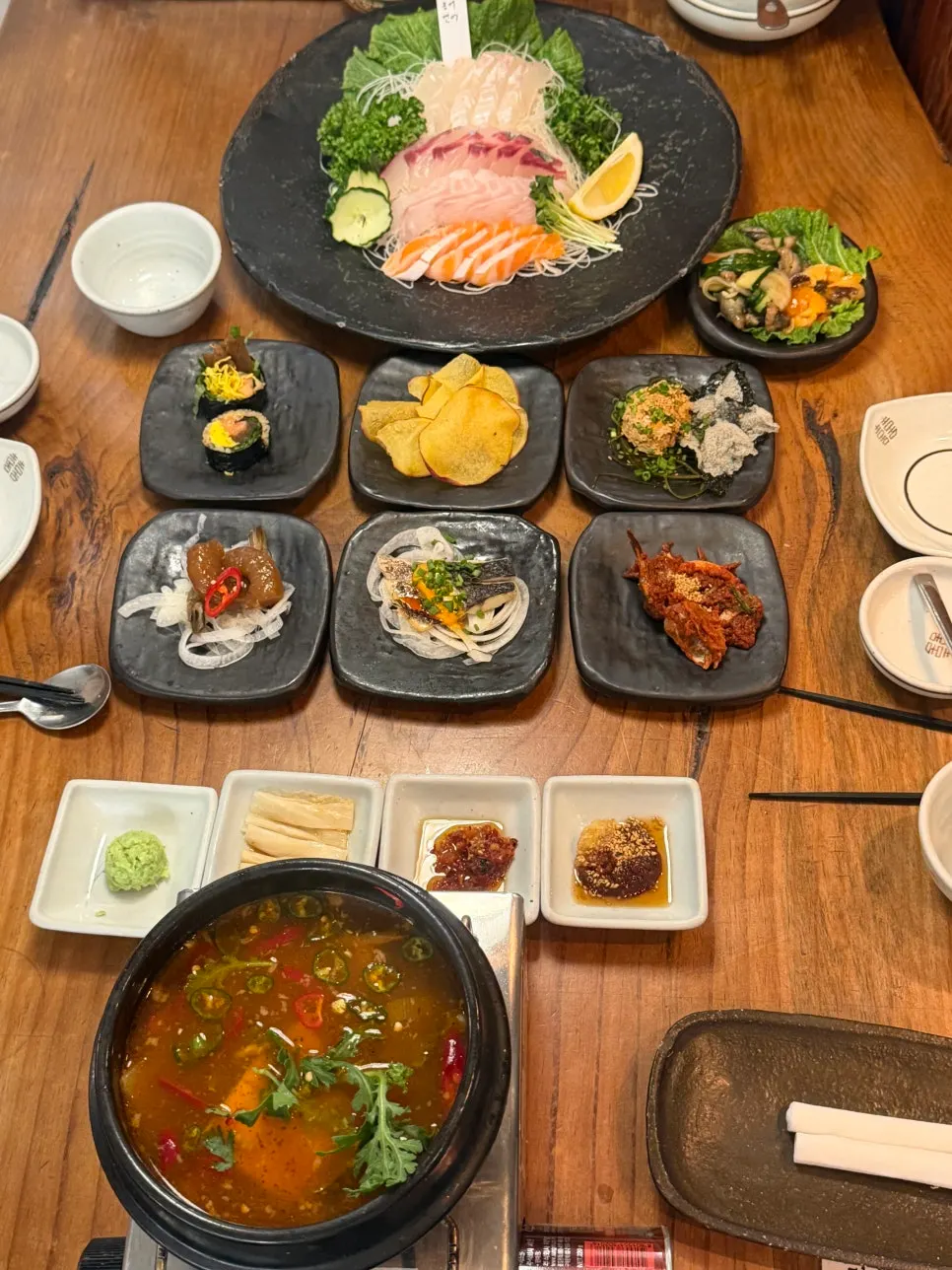 한상세트에 함께 나온 뼈매운탕