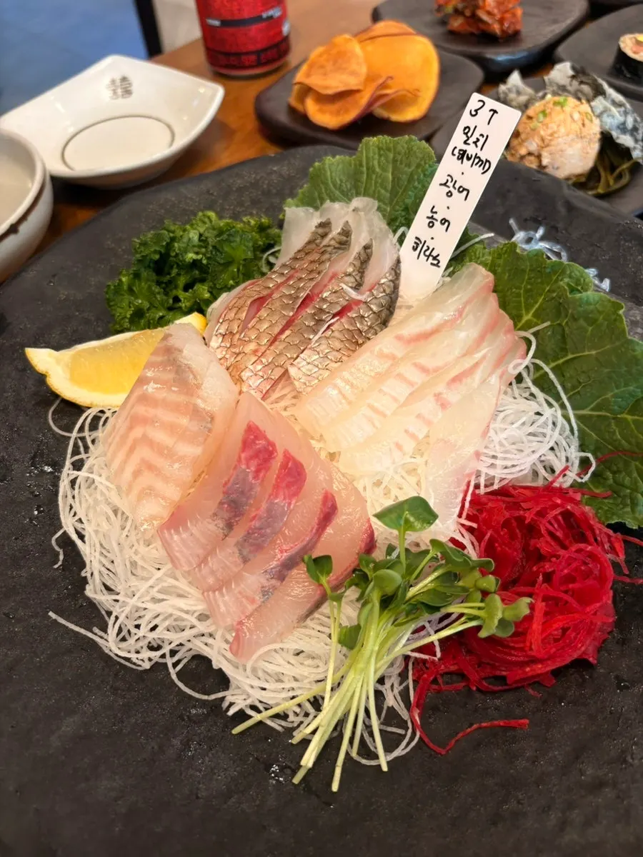 Main sashimi platter and full set table setup