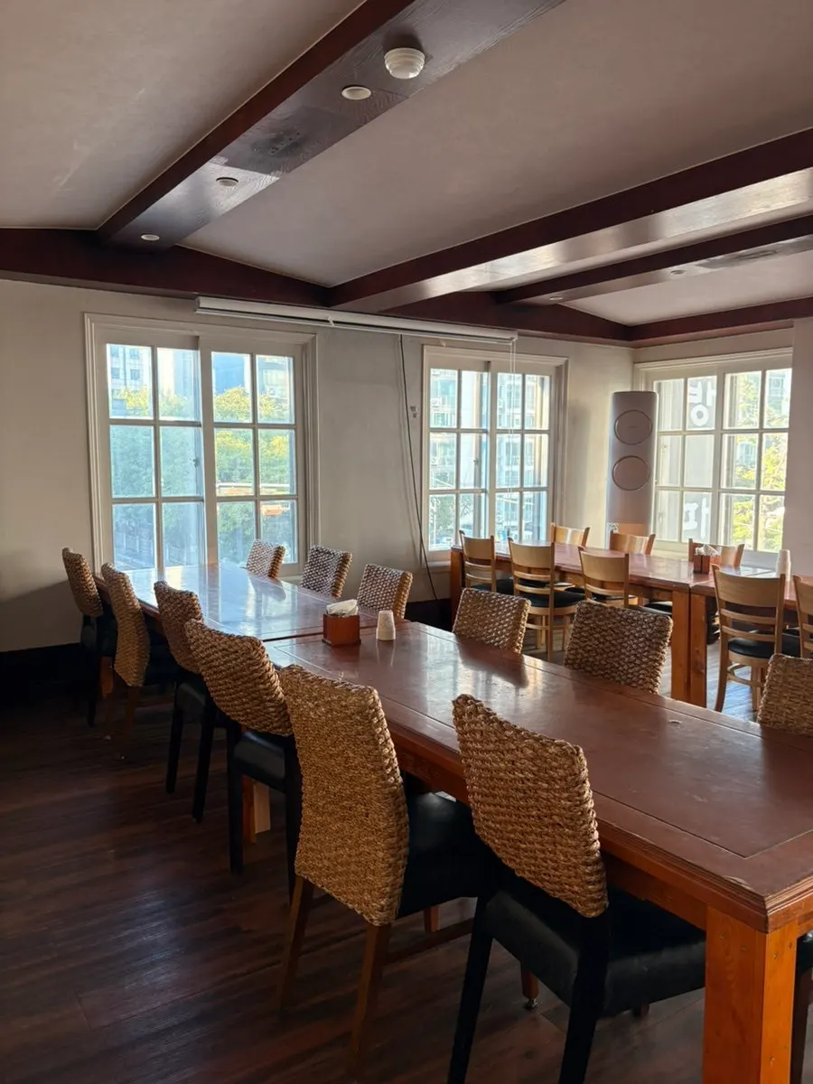 Interior of the Majung room on the 3rd-floor banquet hall