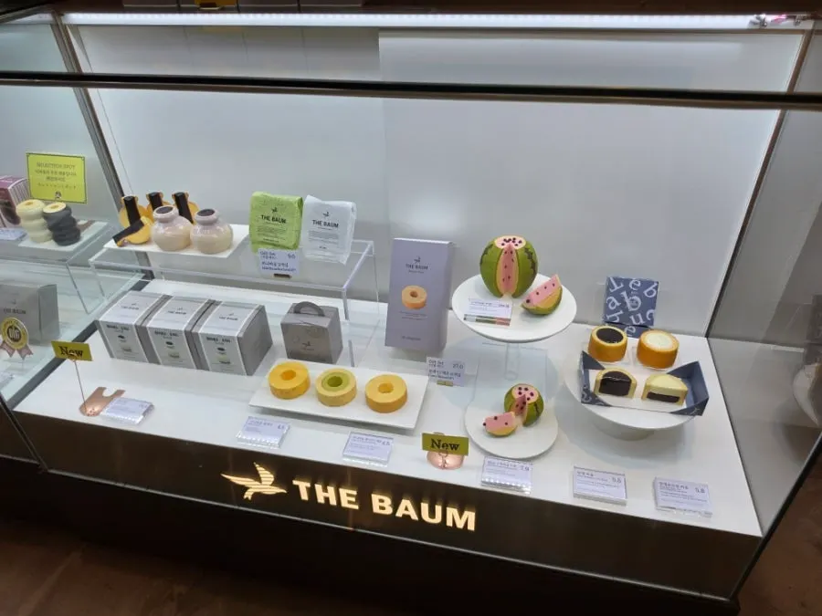 Showcase displaying baumkuchen