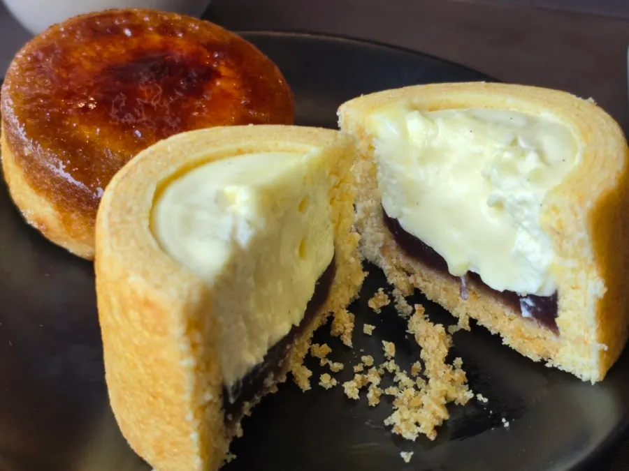 Red bean jelly cream baum with red bean paste and cream