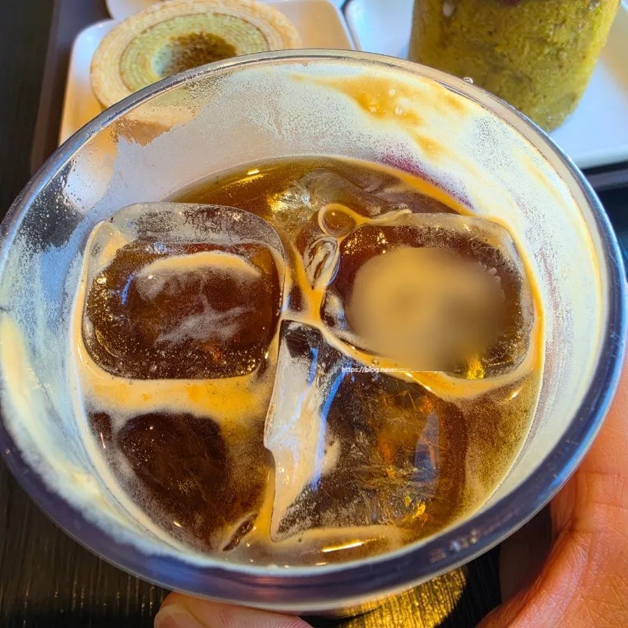 Iced Americano with ice cubes