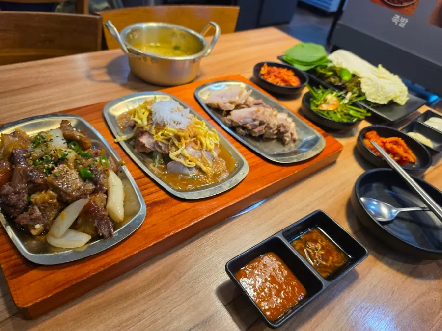 Combo of 3 set table spread after the meal