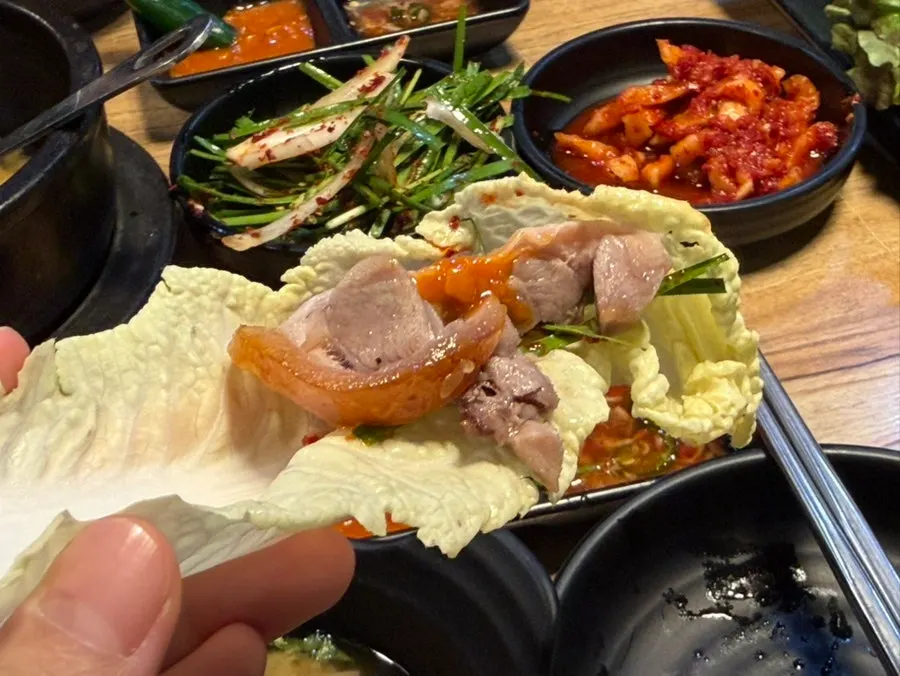 Spicy fire jokbal with rice cake mixed in