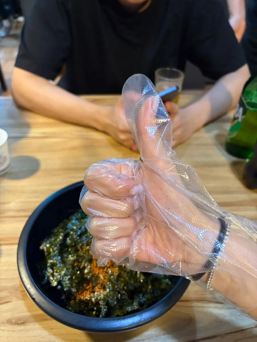 Picking up a single rice ball