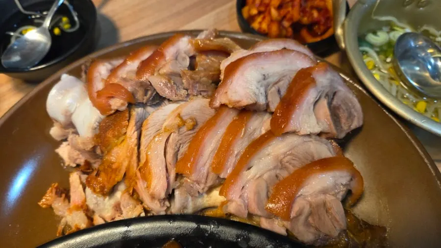 반반앞다리 기본 맛 족발 클로즈업