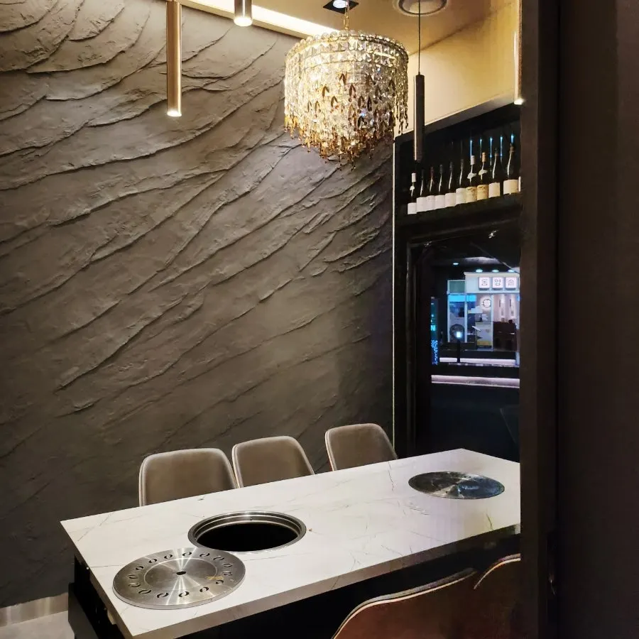 Champagne and wine bottles stocked at Deomalgeum