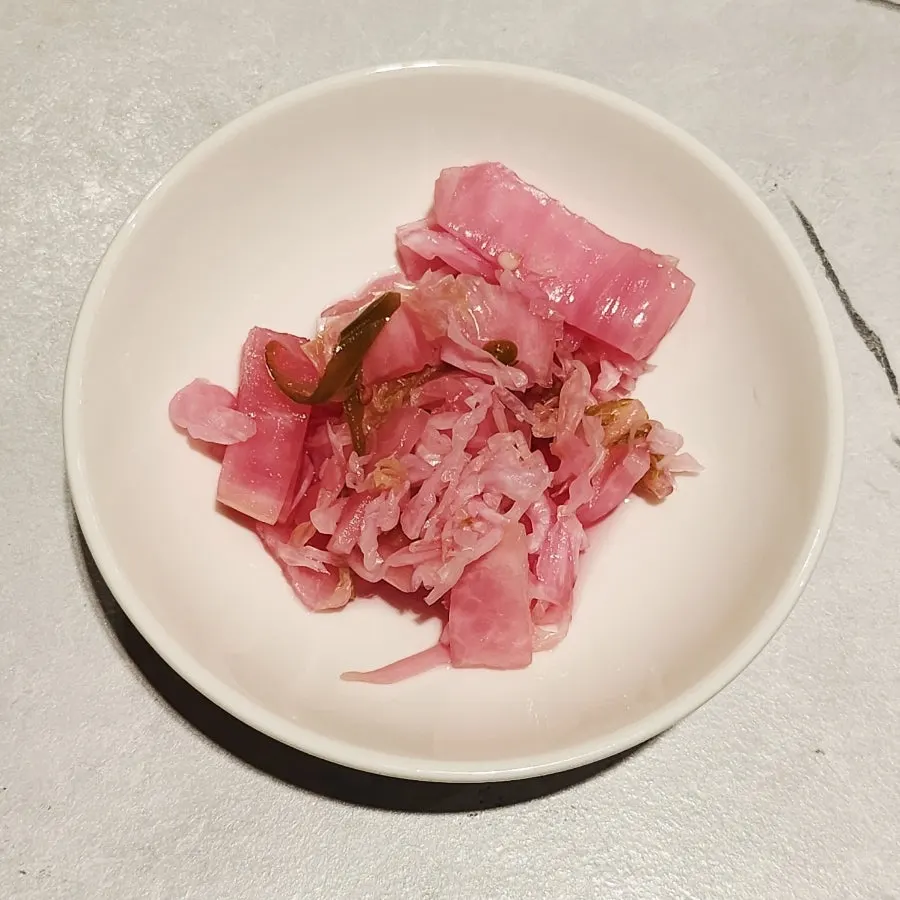 Pickles served as a basic side dish at Deomalgeum