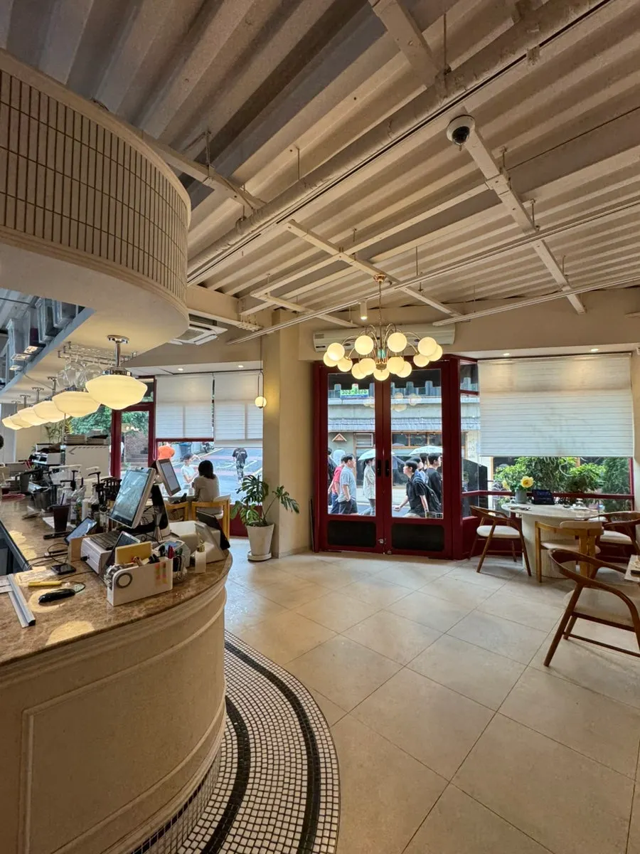 The clean interior space of The Mignon Seoul