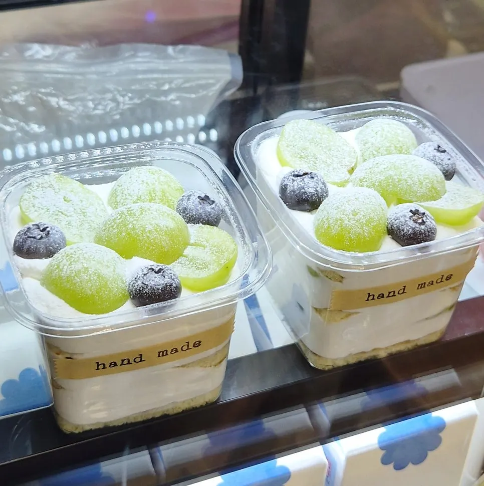 밝고 아늑한 더스위트리 매장 내부