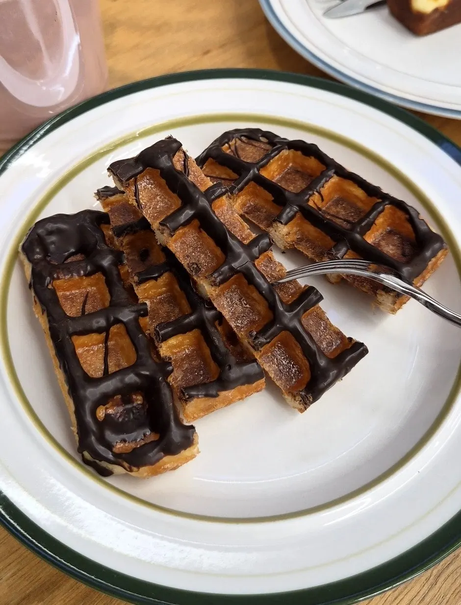 다크 초코 와플 단면