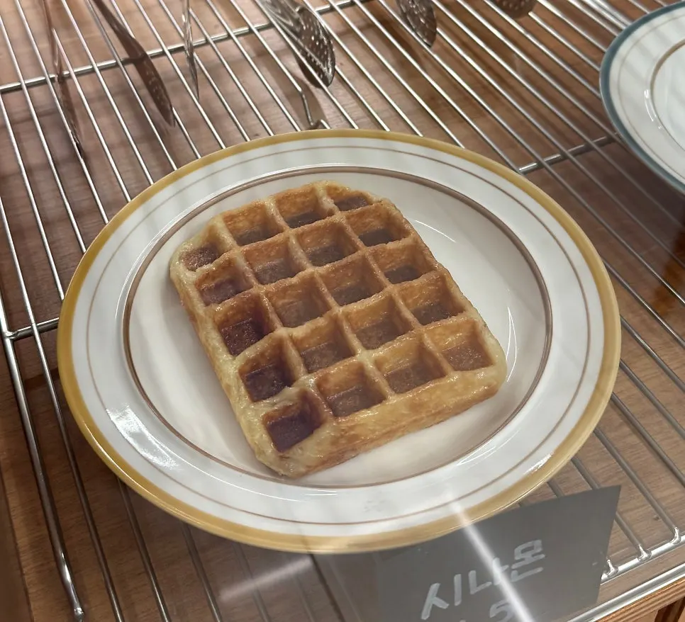 Table with patbingsu and plain waffle side by side