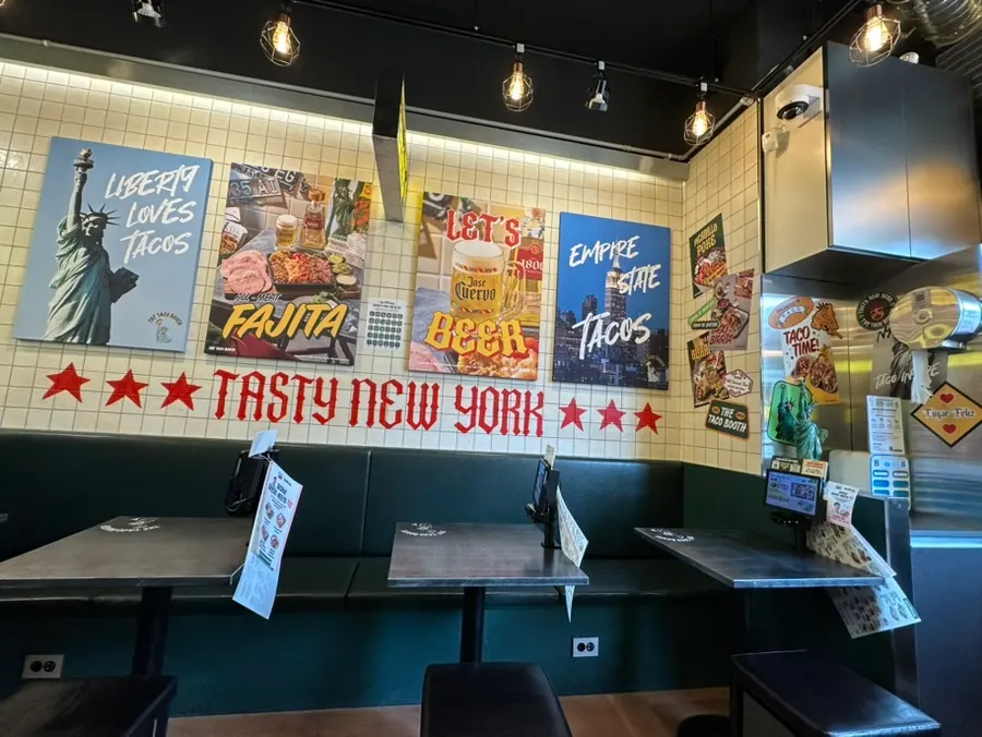 Casual seating at The Taco Booth Ansan Gojan Branch